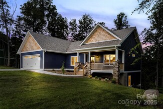 224 Country Dr, Mars Hill, NC 28754
