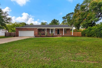 5699 Crestwood Dr, Milton, FL 32583