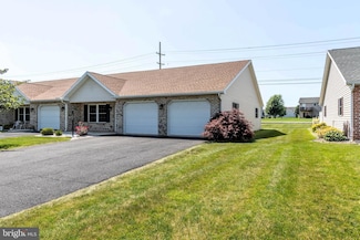 416 Kara Way, Shippensburg, PA 17257