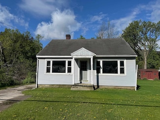 237 Church St, Pownal, VT 05261