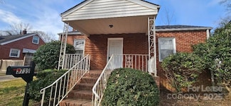 3739 Mcmillan St, Charlotte, NC 28205