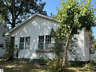 624 W Thirteenth St, Traverse City, MI 49684