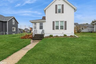 703 E State St, Marshalltown, IA 50158