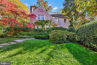 3735 Fordham Rd NW, Washington, DC 20016