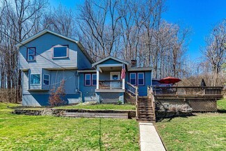 1963 Berkshire Rd, Cincinnati, OH 45230
