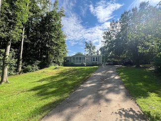 201 Northern Trails Dr, Soddy Daisy, TN 37379