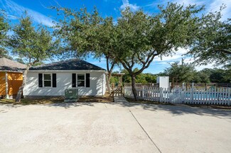 5481 N Hwy 35 N Unit 14, Rockport, TX 78382