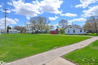 407 N 3rd St, Montezuma, IA 50171