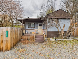 927 Hesse Blvd, Republic, WA 99166