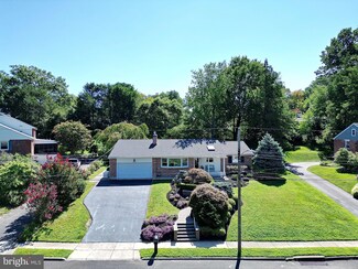 102 Cove Rd, Broomall, PA 19008