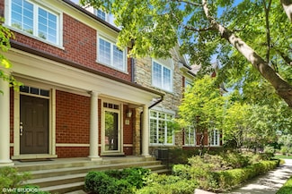 4297 Linden Tree Ln Unit 7, Glenview, IL 60026