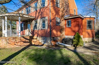 36 Chesterfield Rd, Columbus, NJ 08022