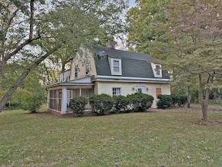 110 W Bluff St, Streator, IL 61364