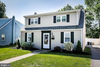 2204 Pershing Ave, Morton, PA 19070