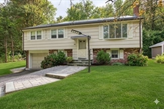 90 Charles Cir, Stoughton, MA 02072