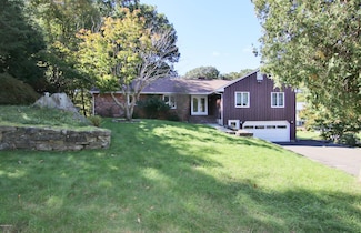 16 Fado Ln, Cos Cob, CT 06807