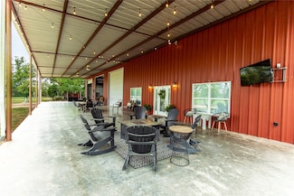 7680 Highway 36 N, Bellville, TX 77418