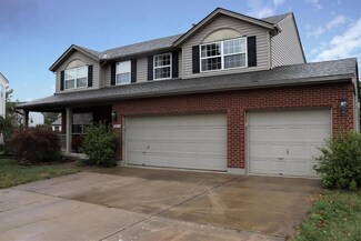 824 E Jameson Ct, Trenton, OH 45067