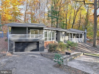494 Old York Rd, New Cumberland, PA 17070