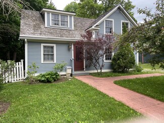 79 Linden St, Williamstown, MA 01267