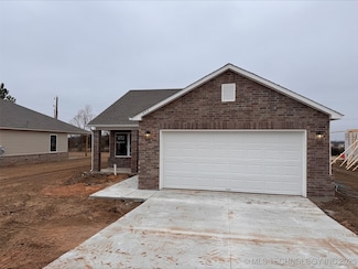 693 N Dogwood Ave, Beggs, OK 74421