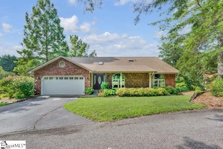 156 Circle Top Dr, Hendersonville, NC 28739