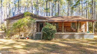 249 Donnie Davis Rd, Smyrna, NC 28579