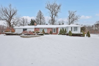 24 Cunningham St, Springfield, MA 01107