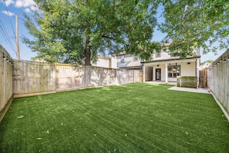 831 W 26th St, Houston, TX 77008
