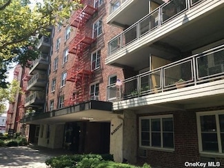 142-05 Roosevelt Ave Unit 521, Flushing, NY 11354