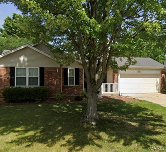 1203 Summerwood Dr, Saint Peters, MO 63376