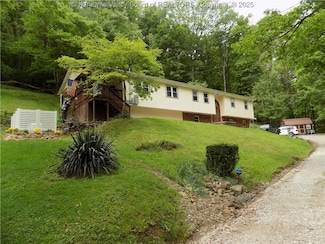 225 Red Bud Terrace, Belle, WV 25015