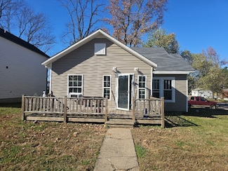 738 Gracey Ave, Clarksville, TN 37040