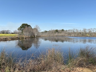 8116 County Road 393, Laurel Hill, FL 32567