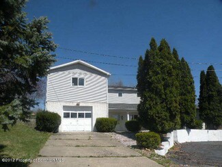 225 Lemon St, Scranton, PA 18508