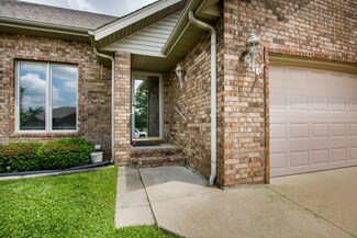 281 E Lafayette St, Springfield, MO 65810