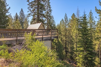 12541 Sierra Dr E, Truckee, CA 96161