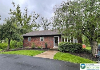 2542 Apple St, Hellertown, PA 18055