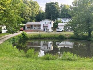1363 Antioch Rd, Oak Hill, OH 45656