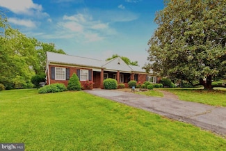 9005 Longstreet Dr, Manassas, VA 20110