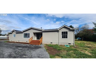 1008 4th Ave SW, Castle Rock, WA 98611