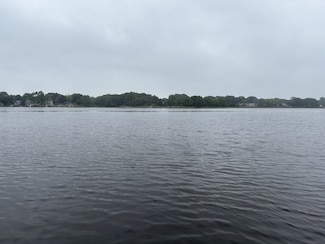 351 County Rd, Barrington, RI 02806