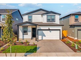 179 Lost Lake St NE, Four Corners, OR 97301