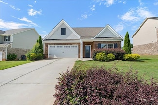 196 Al Jennah Blvd, Locust Grove, GA 30248