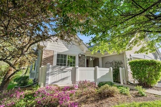 2800 N Southern Hills Dr, Wadsworth, IL 60083