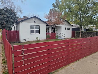 1261 W 22nd St, Merced, CA 95340
