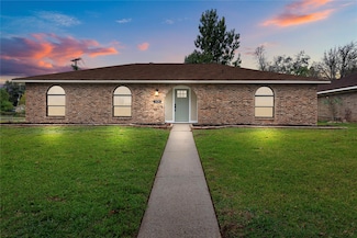 1438 Fox St, Bossier City, LA 71112