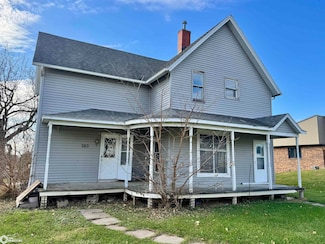 703 Oak St, Williamsburg, IA 52361