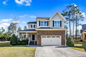 49 Skipping Pines Ct, Spring Lake, NC 28390