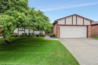 5350 Christi Dr, Warren, MI 48091